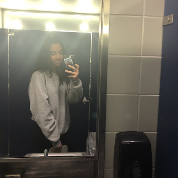 Meet your Posher, Michelle - Picture 1 of 1